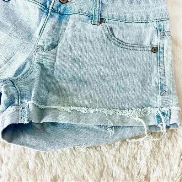 Altar’d State Frayed Distressed Denim Jean Shorts - Picture 6 of 11